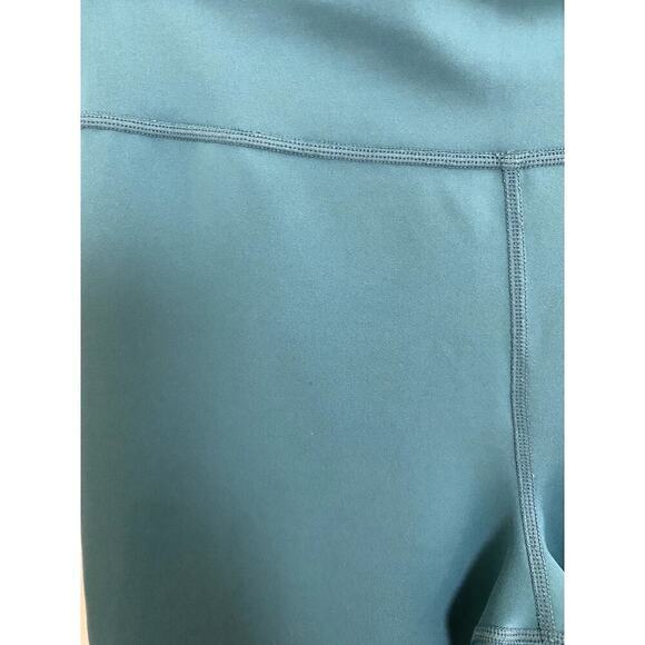 Nike Dri-Fit One Mid-Rise Leggings - Size XL  (EUC) - Picture 2 of 8